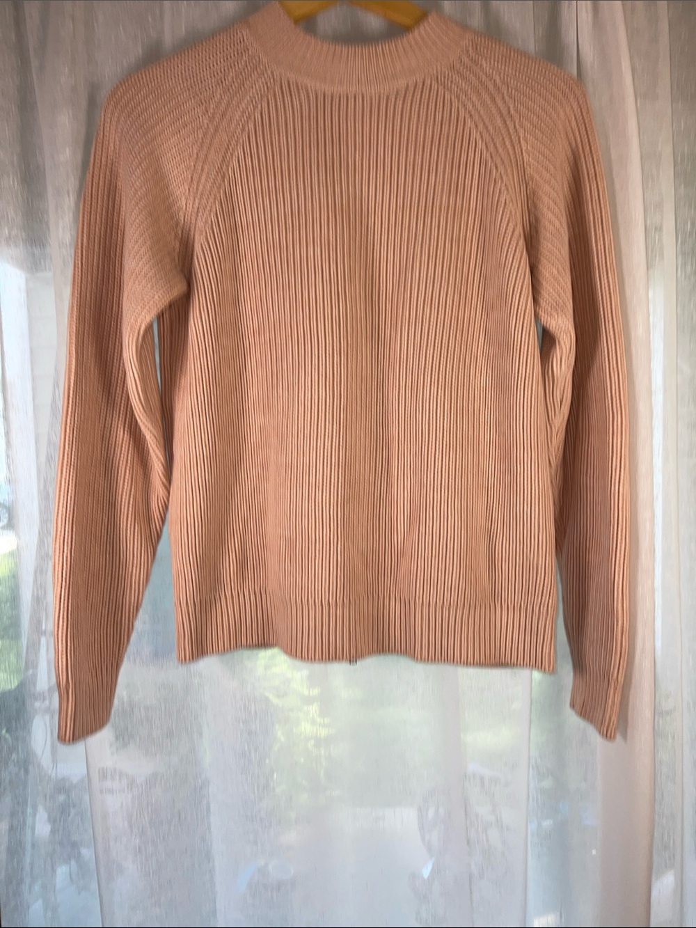 H&M Ribbed Mockneck Sweater in Soft Pink with full back zip